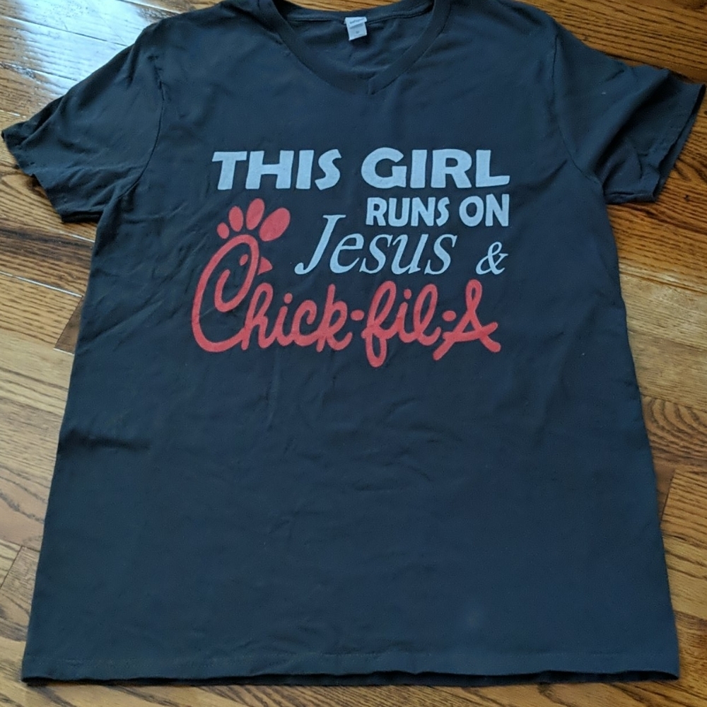 Chick-fil-A tee shirt women's medium
